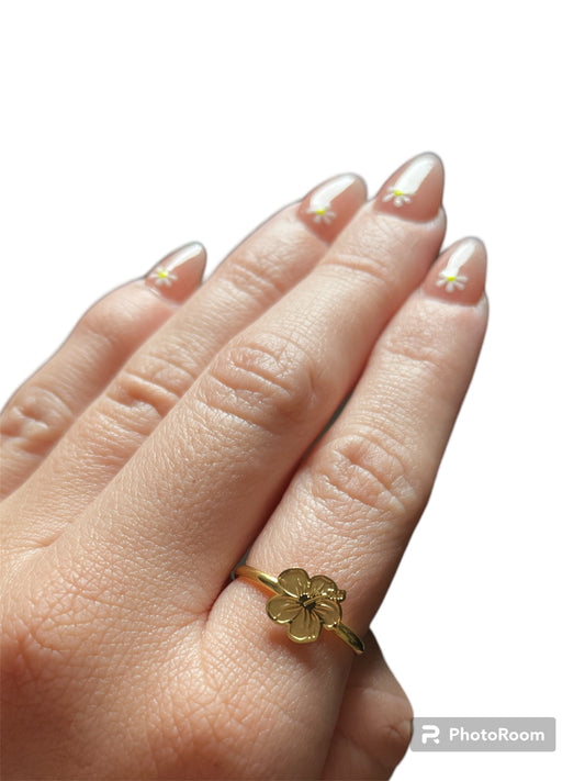 Golden poppy ring